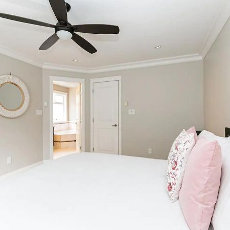 Bellamy Manor Large Home With 5Beds! In Langford วิกตอเรีย ภายนอก รูปภาพ
