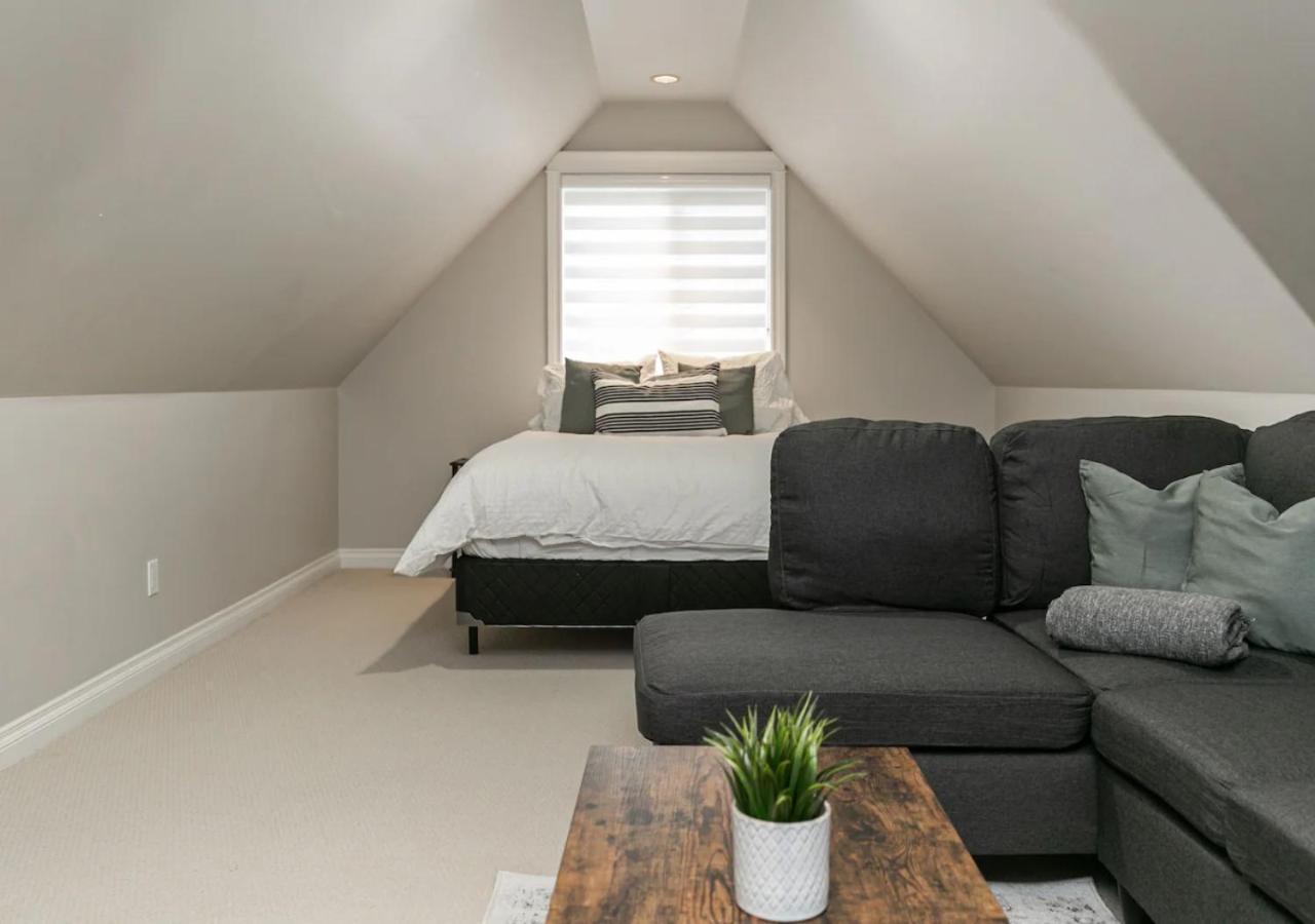 Bellamy Manor Large Home With 5Beds! In Langford วิกตอเรีย ภายนอก รูปภาพ