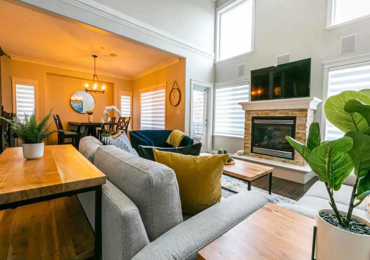 Bellamy Manor Large Home With 5Beds! In Langford วิกตอเรีย ภายนอก รูปภาพ
