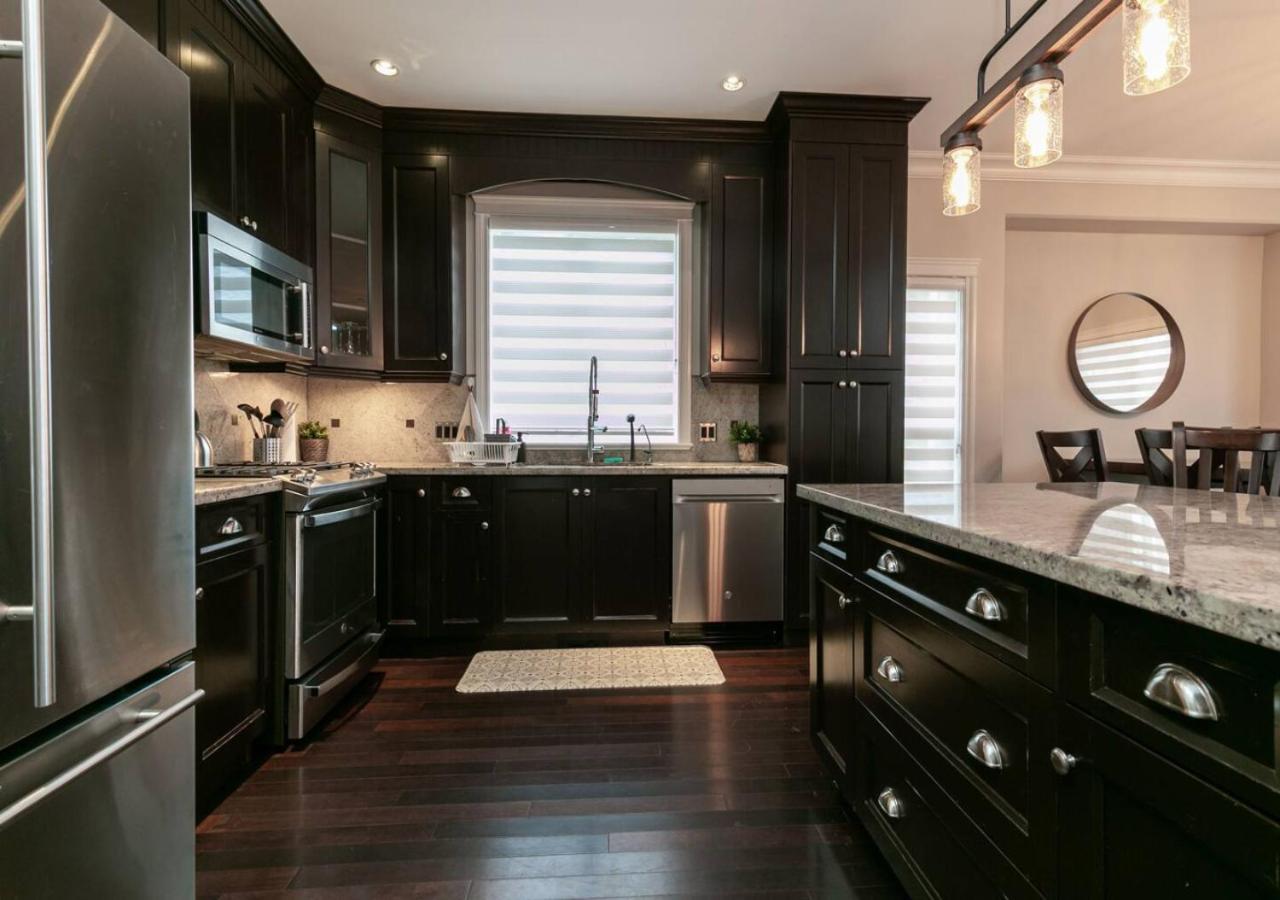 Bellamy Manor Large Home With 5Beds! In Langford วิกตอเรีย ภายนอก รูปภาพ