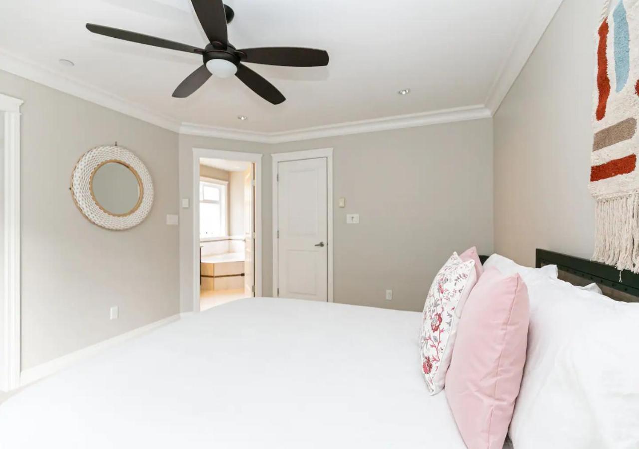 Bellamy Manor Large Home With 5Beds! In Langford วิกตอเรีย ภายนอก รูปภาพ