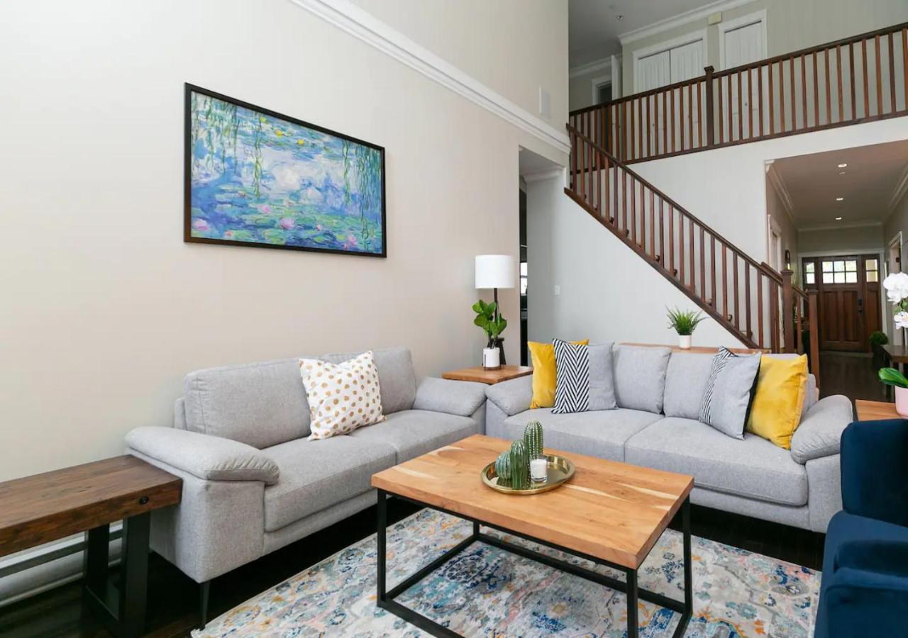 Bellamy Manor Large Home With 5Beds! In Langford วิกตอเรีย ภายนอก รูปภาพ