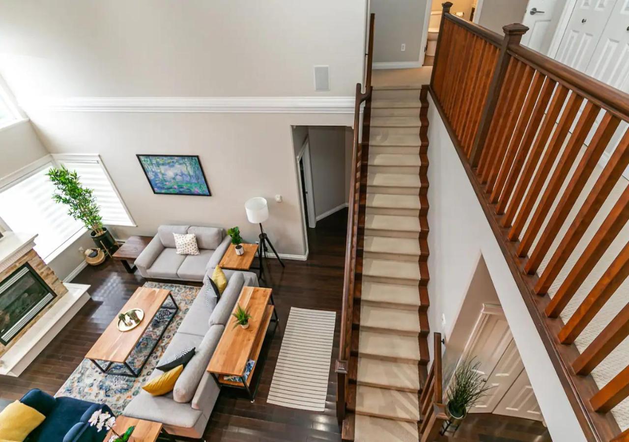 Bellamy Manor Large Home With 5Beds! In Langford วิกตอเรีย ภายนอก รูปภาพ